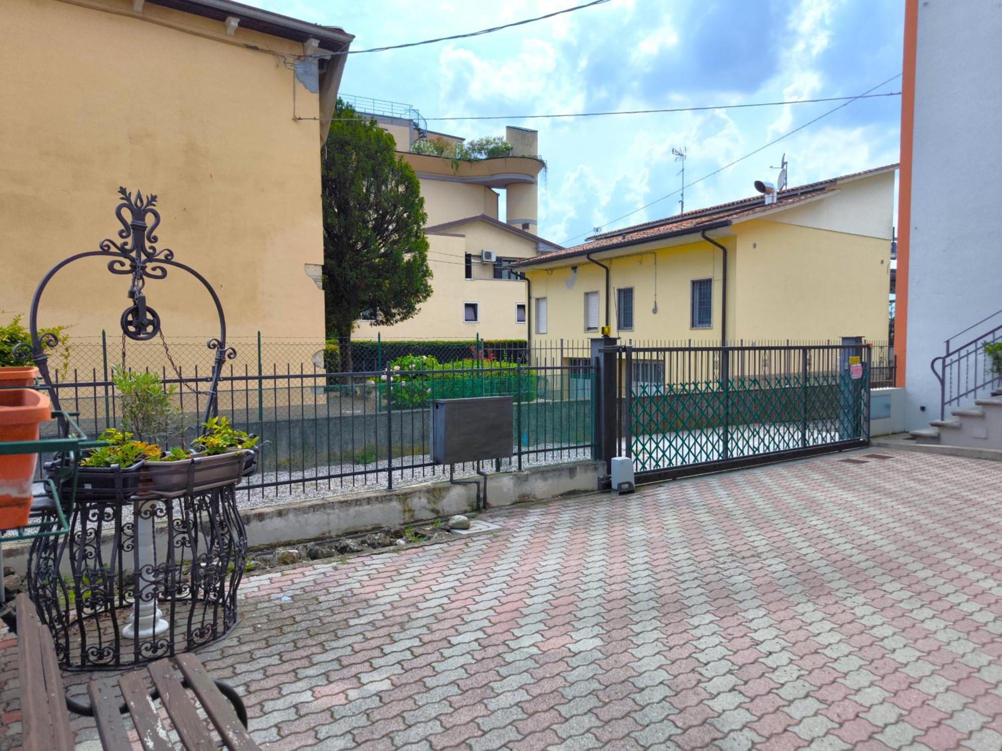 Sg Rooms - Casa Laura بسكييرا ديل غاردا المظهر الخارجي الصورة